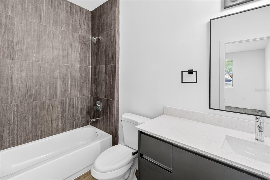 1611 Northwest 29 Road, Unit 3 Gainesville, FL 32605 - Photo 19 of 27