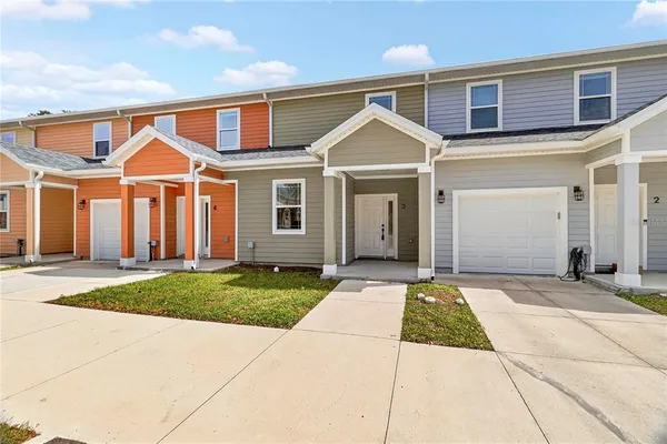 $2,195 | 1611 Northwest 29 Road, Unit 3, Gainesville, FL 32605