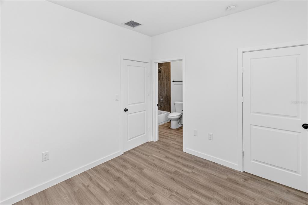 1611 Northwest 29 Road, Unit 3 Gainesville, FL 32605 - Photo 4 of 27