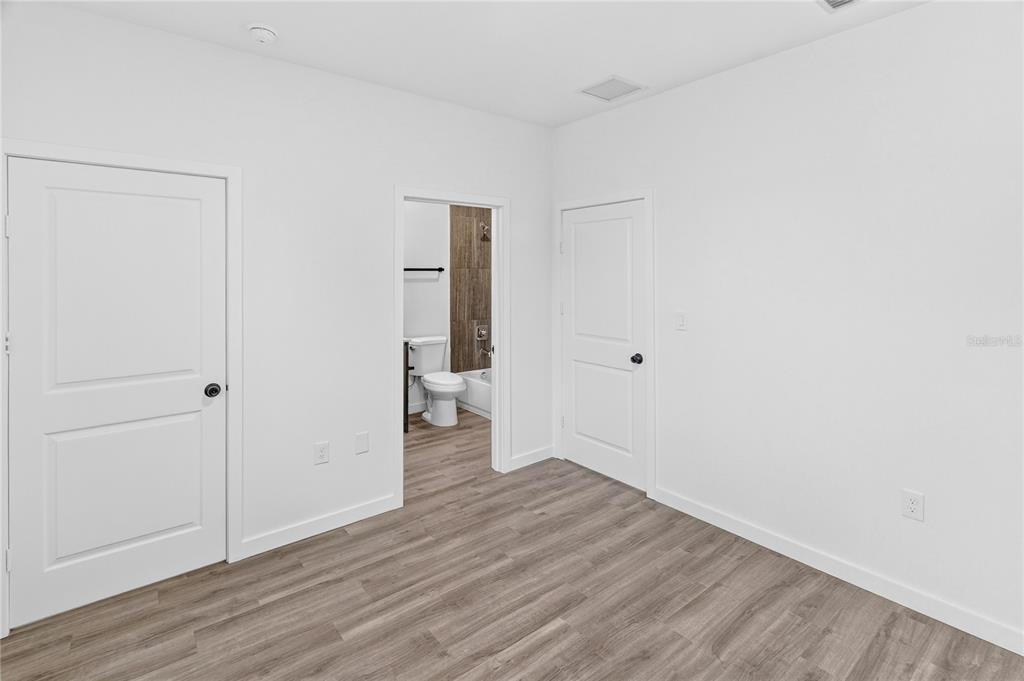 1611 Northwest 29 Road, Unit 3 Gainesville, FL 32605 - Photo 8 of 27