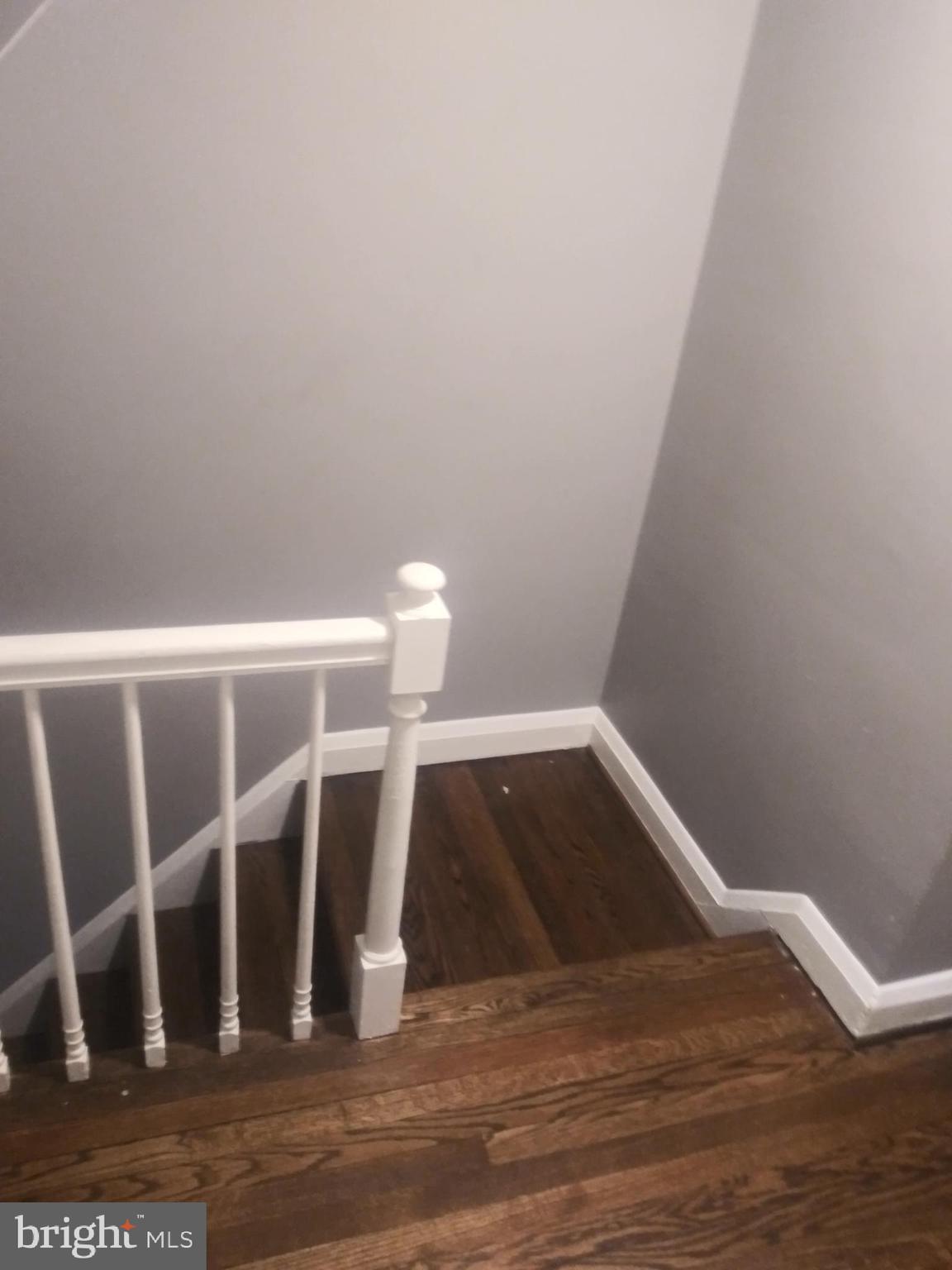 802 Stamford Road Baltimore, MD 21229 - Photo 7 of 8 Stairs