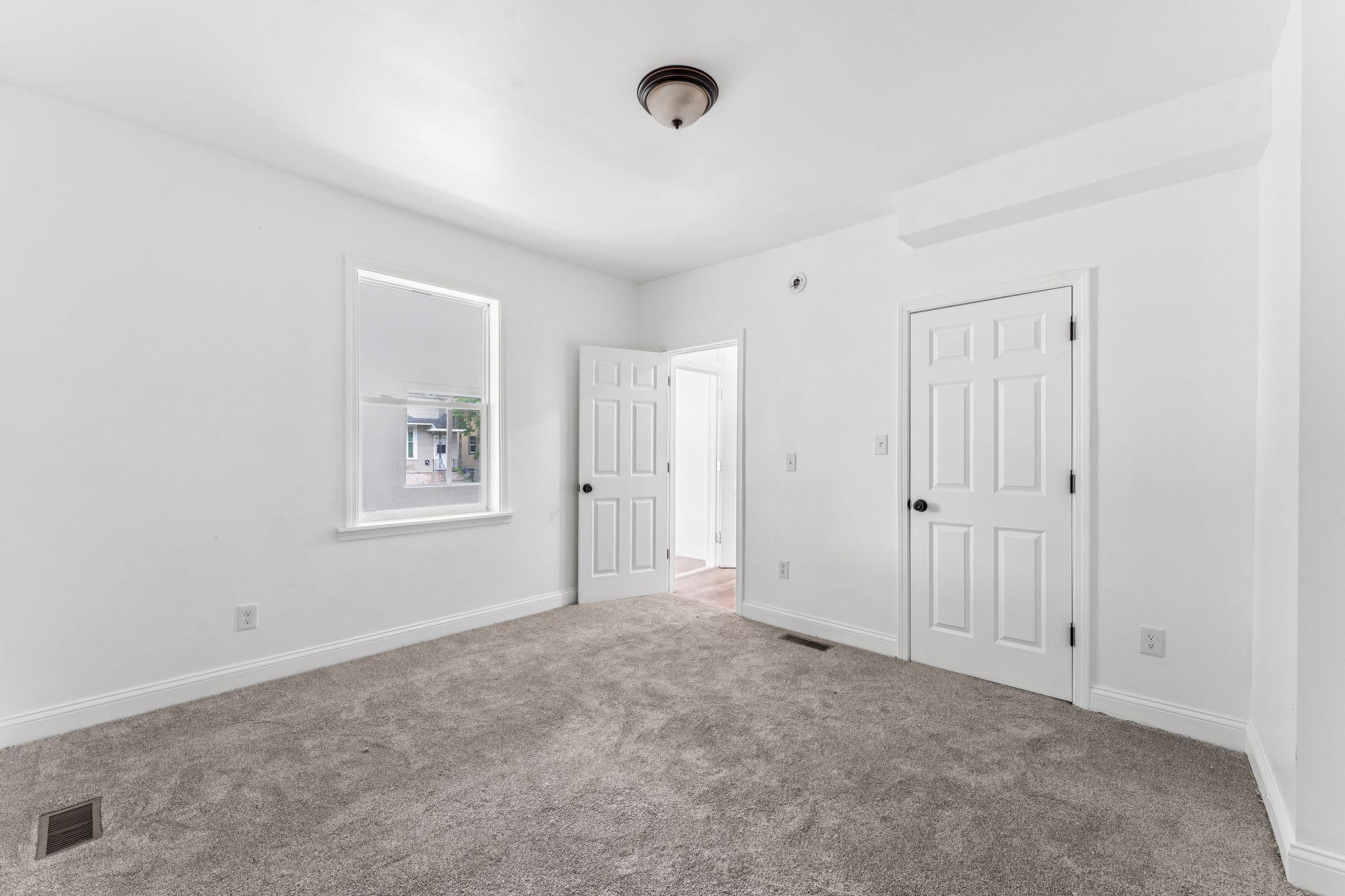 1268 Payne Avenue St. Paul, MN 55130 - Photo 12 of 29