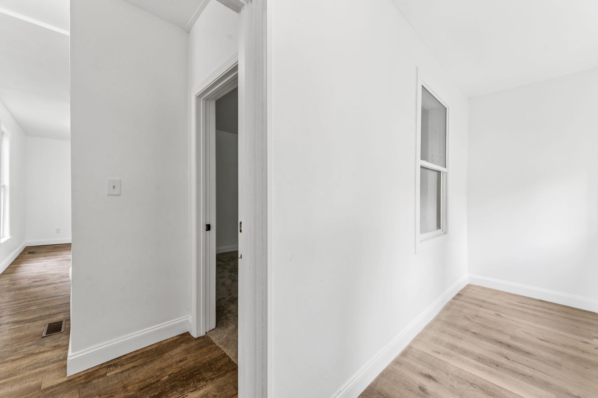 1268 Payne Avenue St. Paul, MN 55130 - Photo 13 of 29