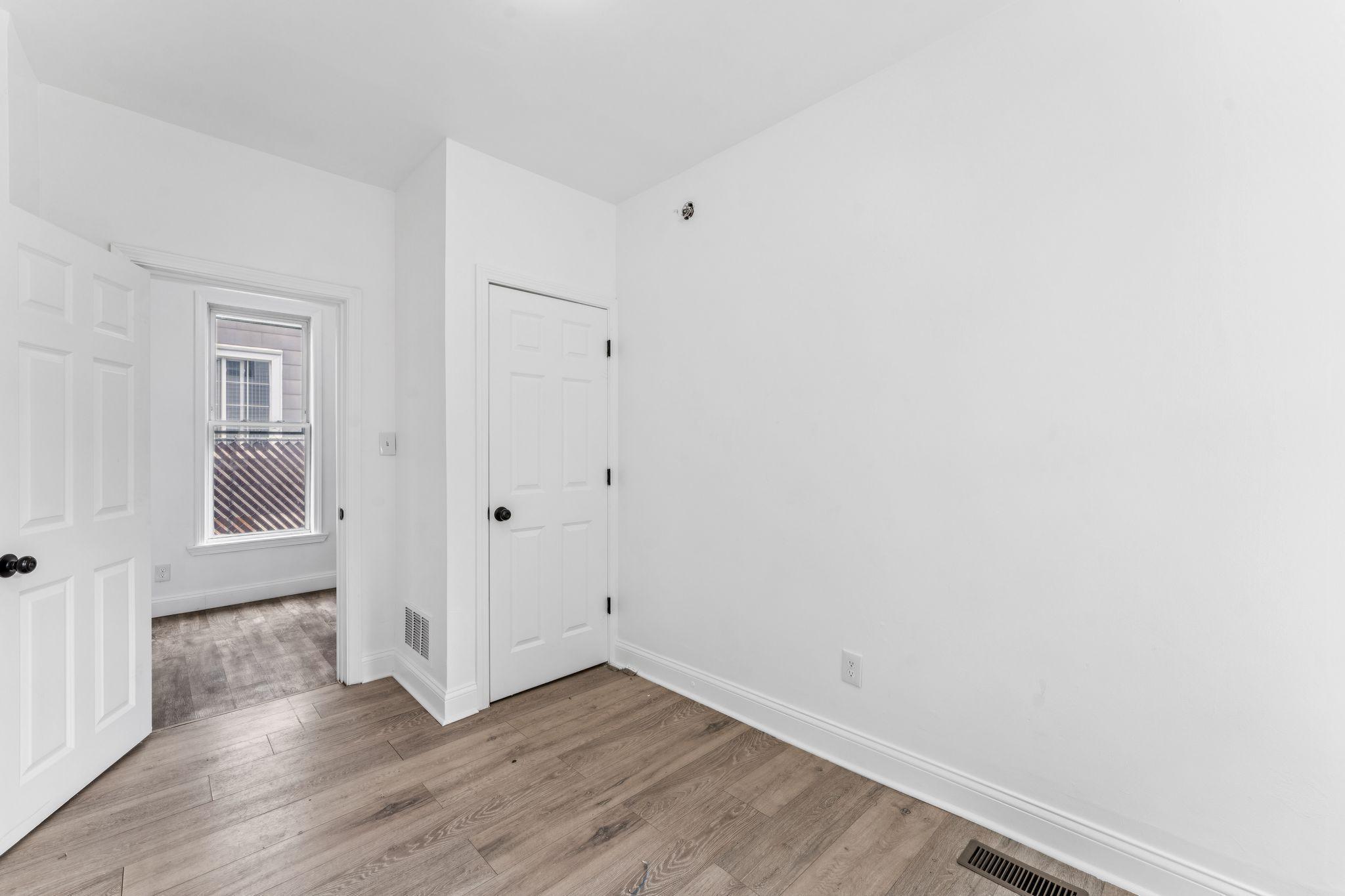 1268 Payne Avenue St. Paul, MN 55130 - Photo 10 of 29