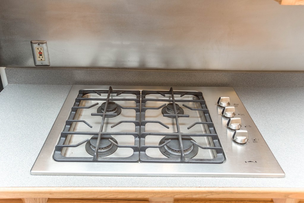 12 Rocky Hill Road Hadley, MA 01035 - Photo 8 of 29 Gallery Image 8