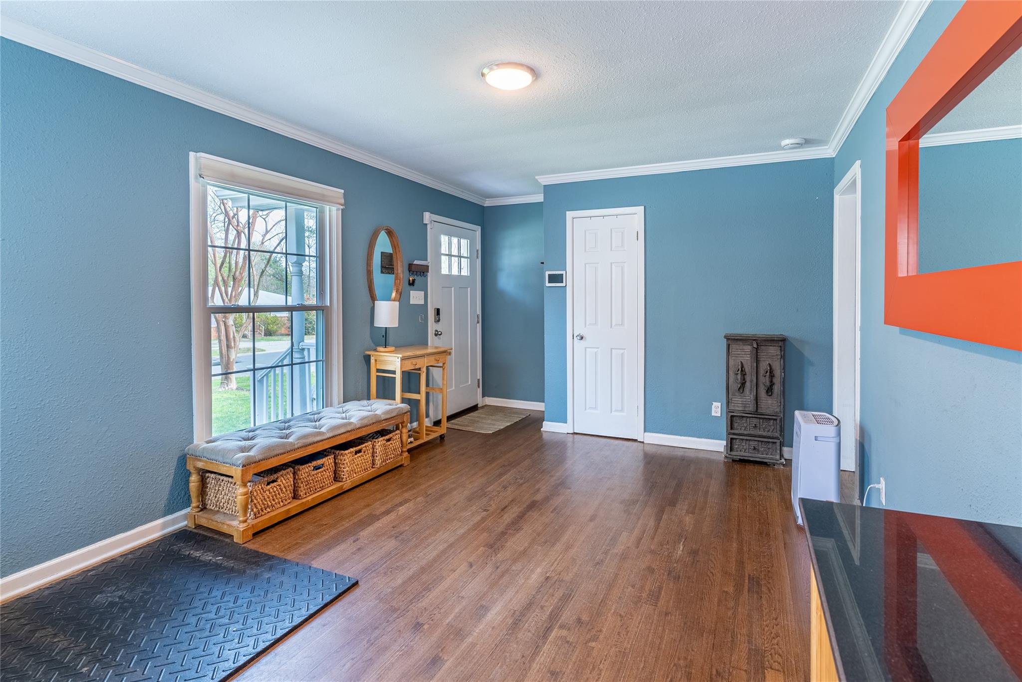 3924 Colebrook Road Charlotte, NC 28215 - Photo 4 of 32 Gallery Image 4