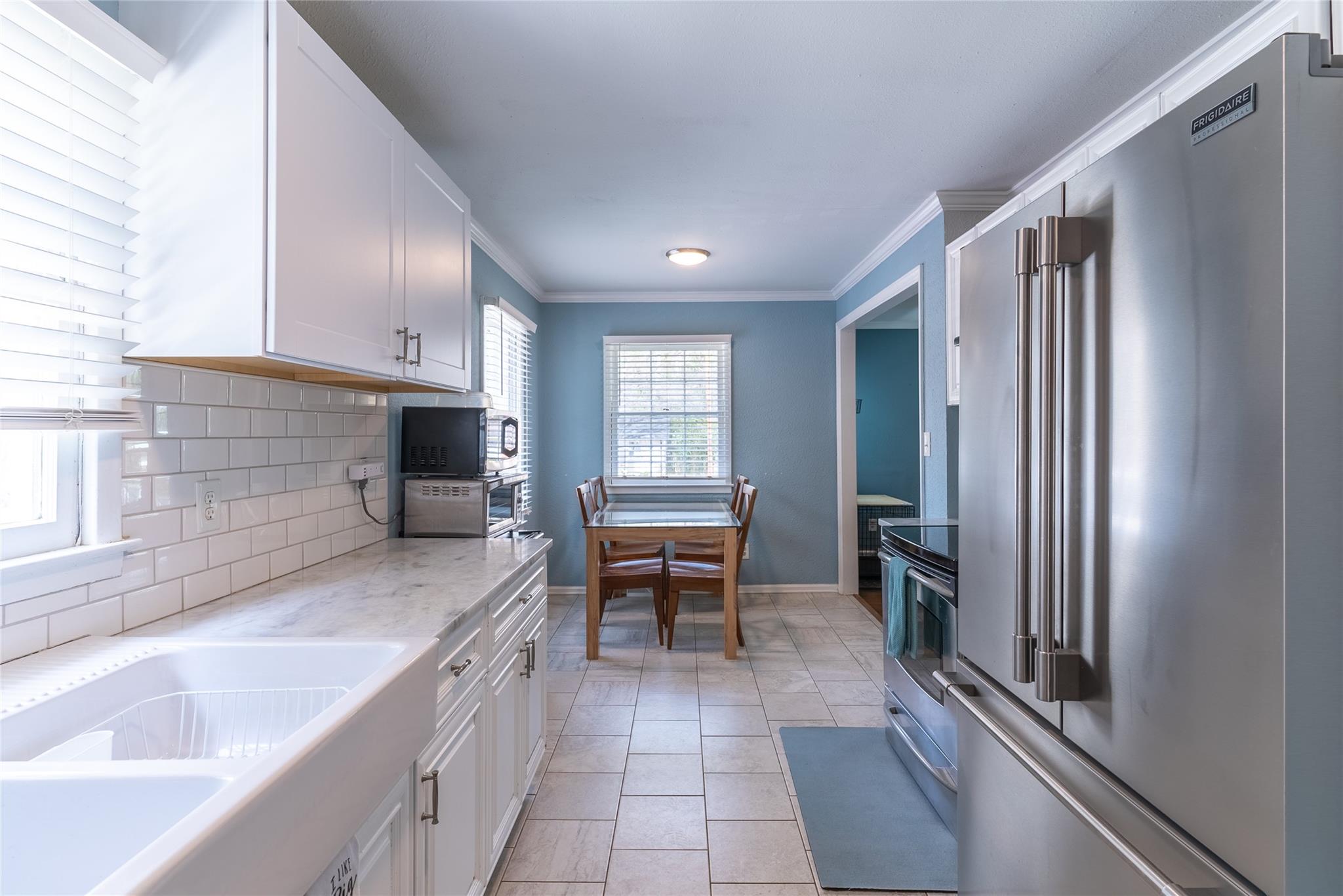 3924 Colebrook Road Charlotte, NC 28215 - Photo 7 of 32 Gallery Image 7