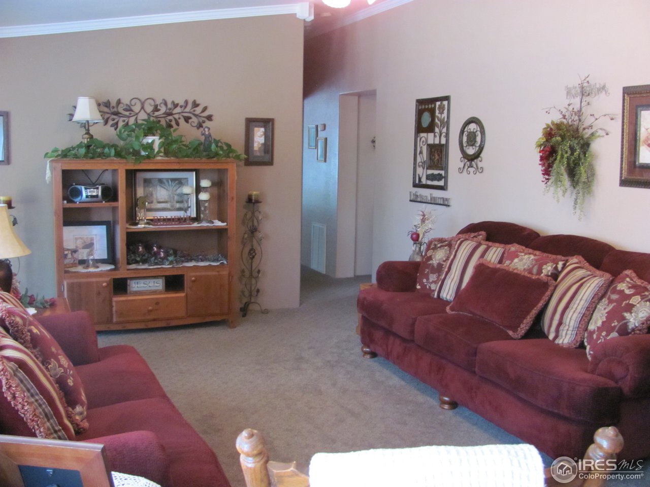 811 Saunders Road Fort Morgan, CO 80701 - Photo 6 of 33 Living room