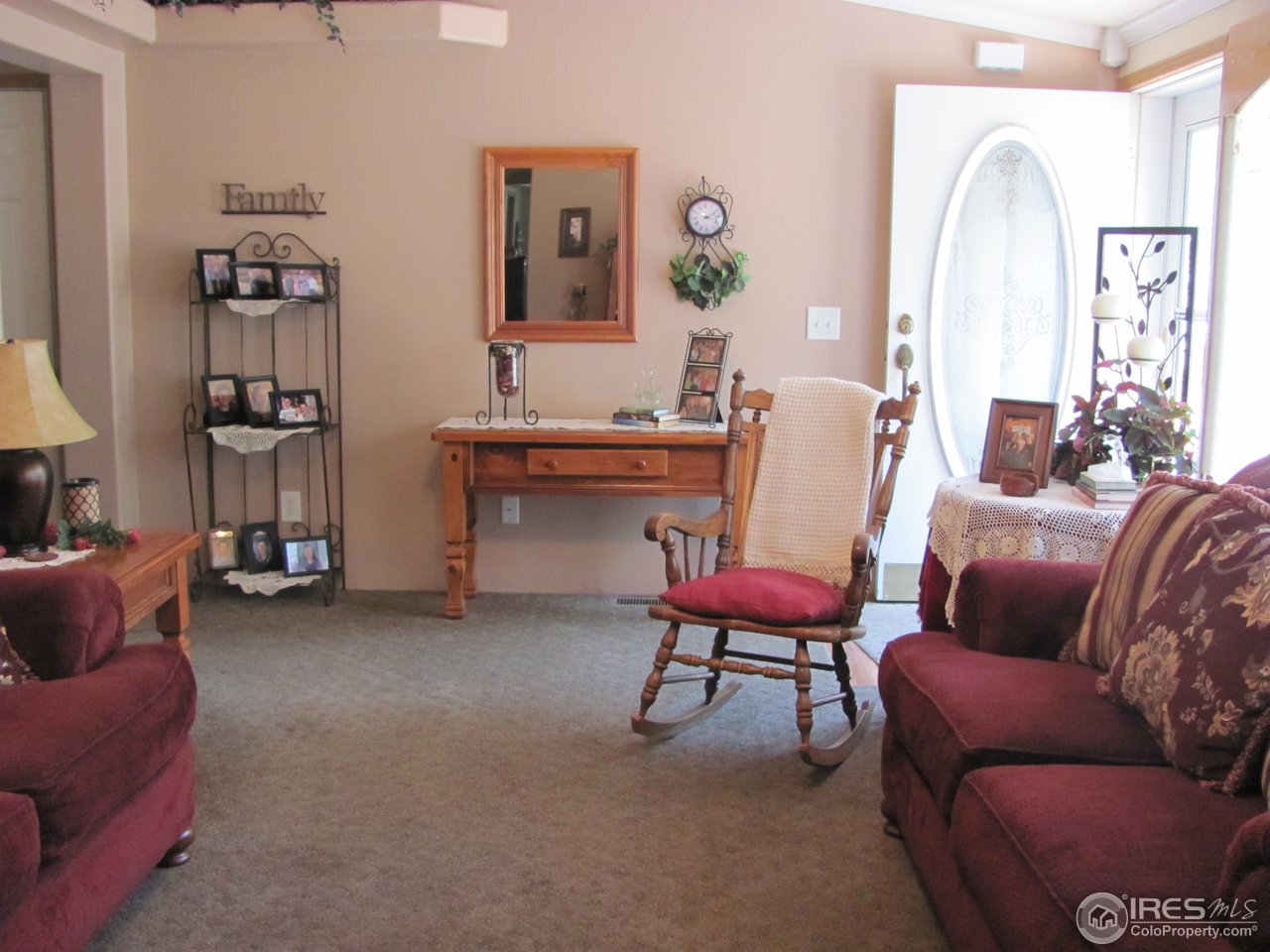 811 Saunders Road Fort Morgan, CO 80701 - Photo 7 of 33 Living room