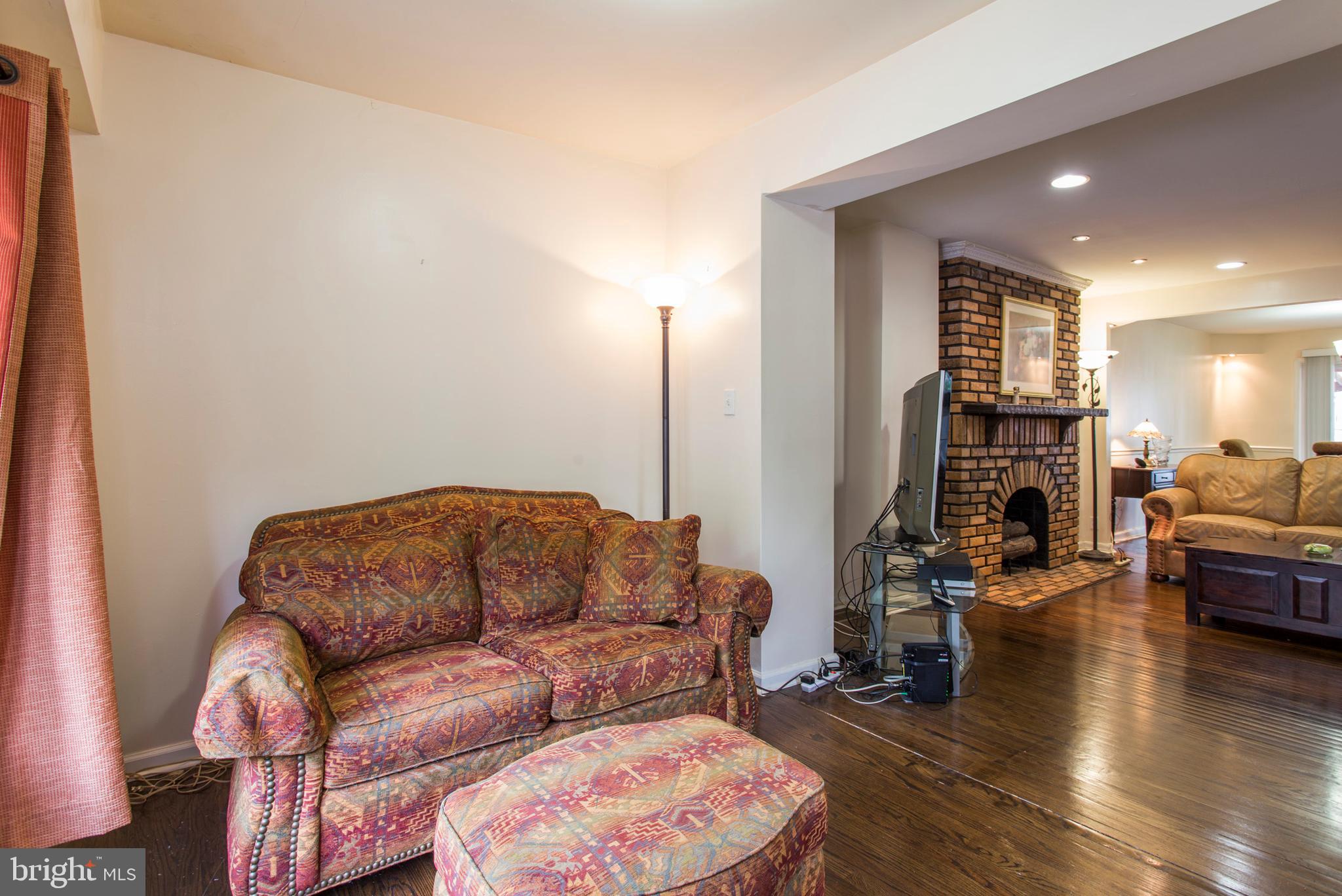 6632 Lotus Road Philadelphia, PA 19151 - Photo 6 of 28 Study