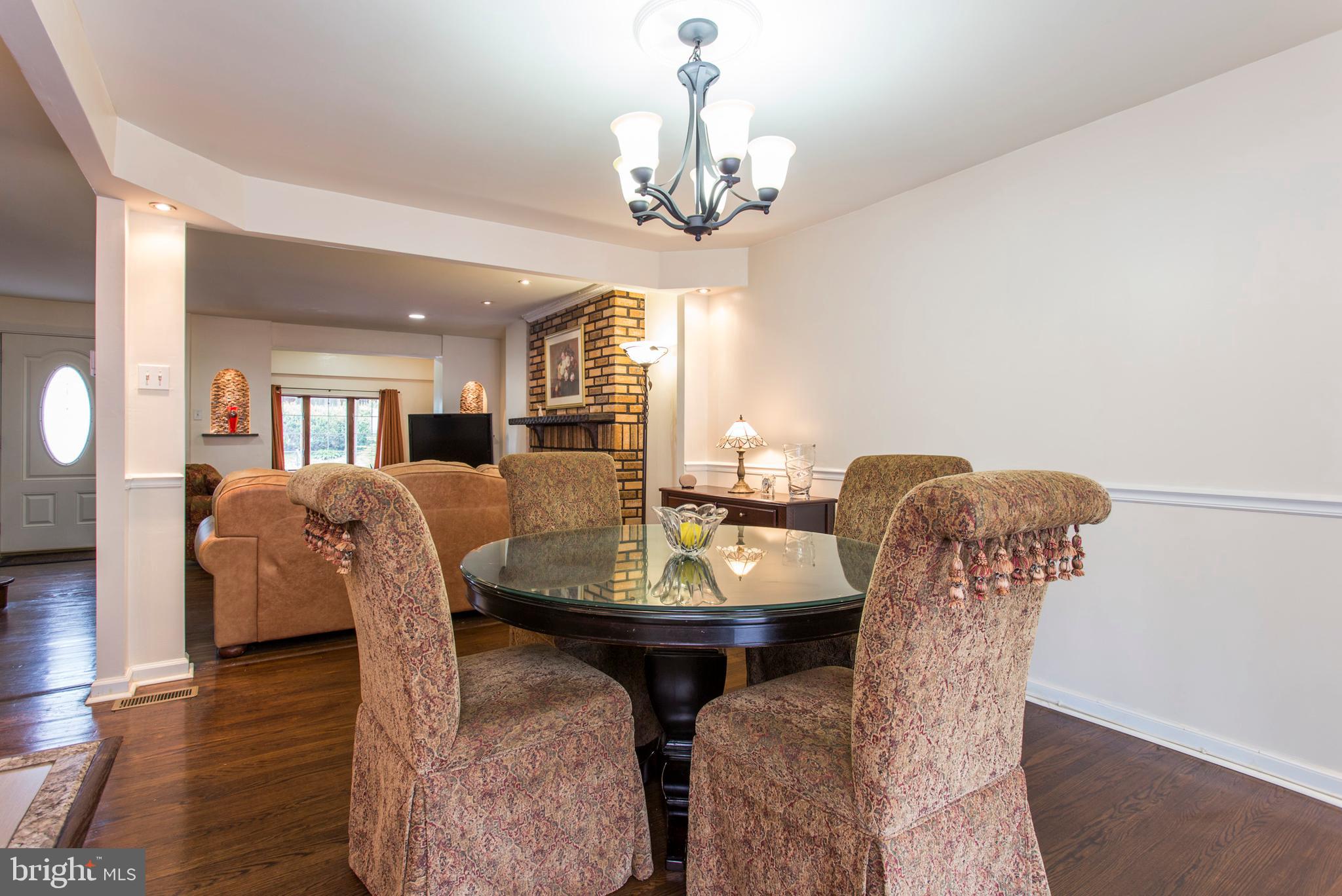 6632 Lotus Road Philadelphia, PA 19151 - Photo 9 of 28 Dining Room