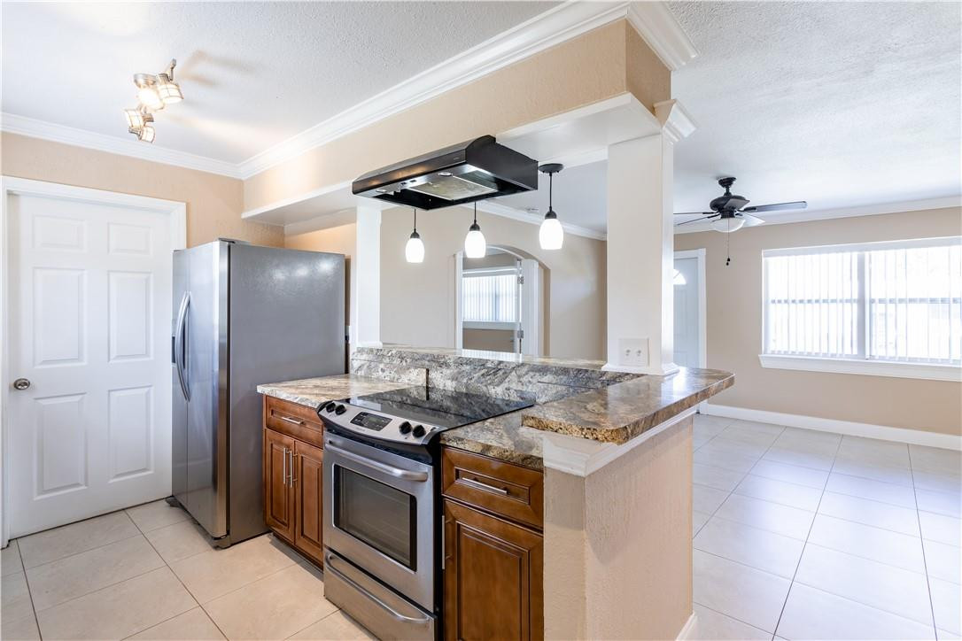341 West 16th Way Riviera Beach, FL 33404 - Photo 9 of 33 Photo 9
