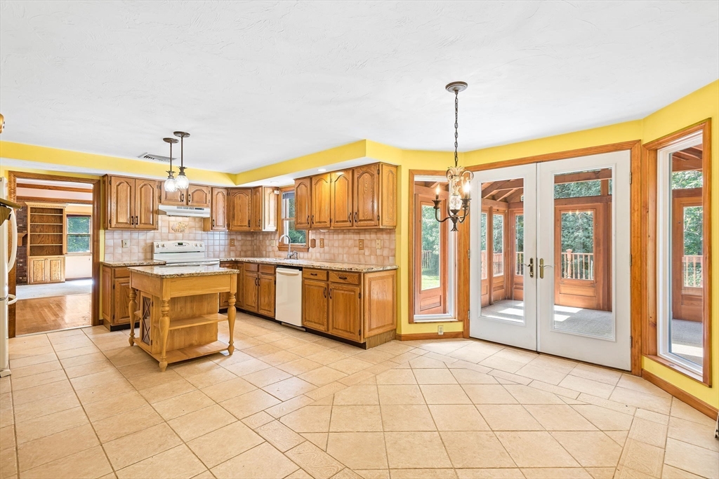 34 Smith Road Mansfield, MA 02048 - Photo 11 of 36 Gallery Image 11