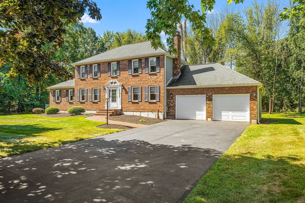 34 Smith Road Mansfield, MA 02048 - Photo 4 of 36 Gallery Image 4