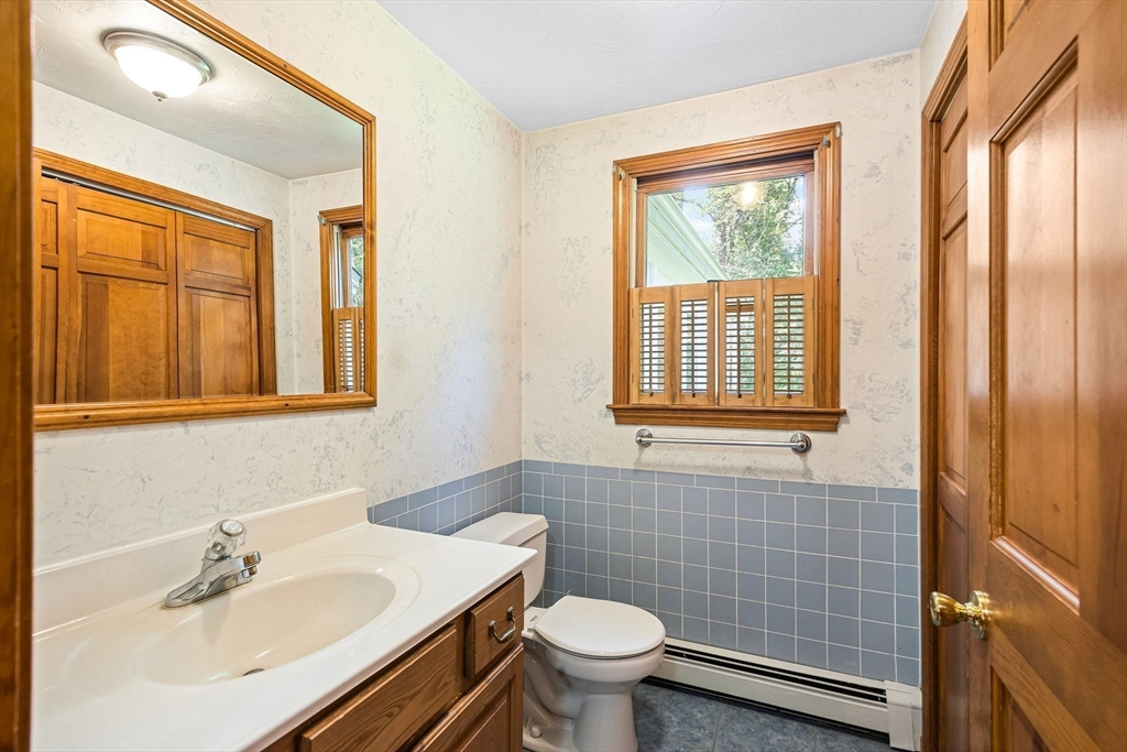 34 Smith Road Mansfield, MA 02048 - Photo 8 of 36 Gallery Image 8
