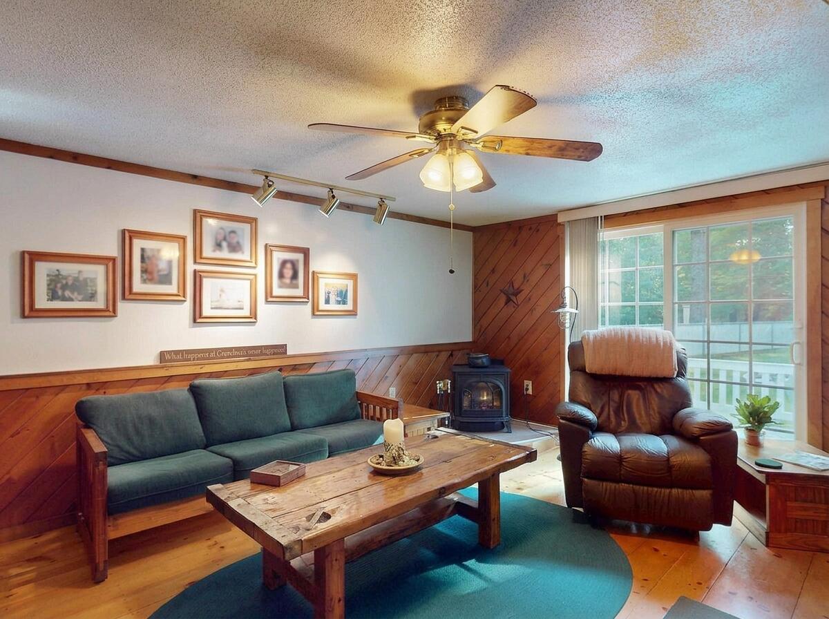 133 Saco Road Standish, ME 04084 - Photo 12 of 32 Living Room 3