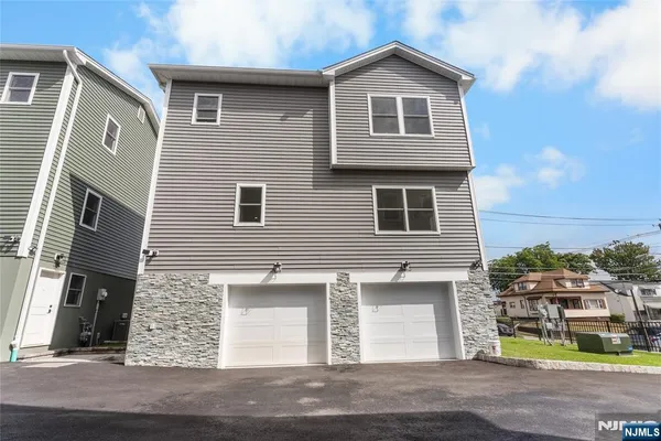 $895,900 | 382 5th Avenue, Paterson, NJ 07514