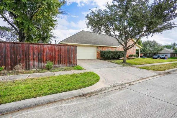 $2,195 | 7612 Burton Lane, McKinney, TX 75070