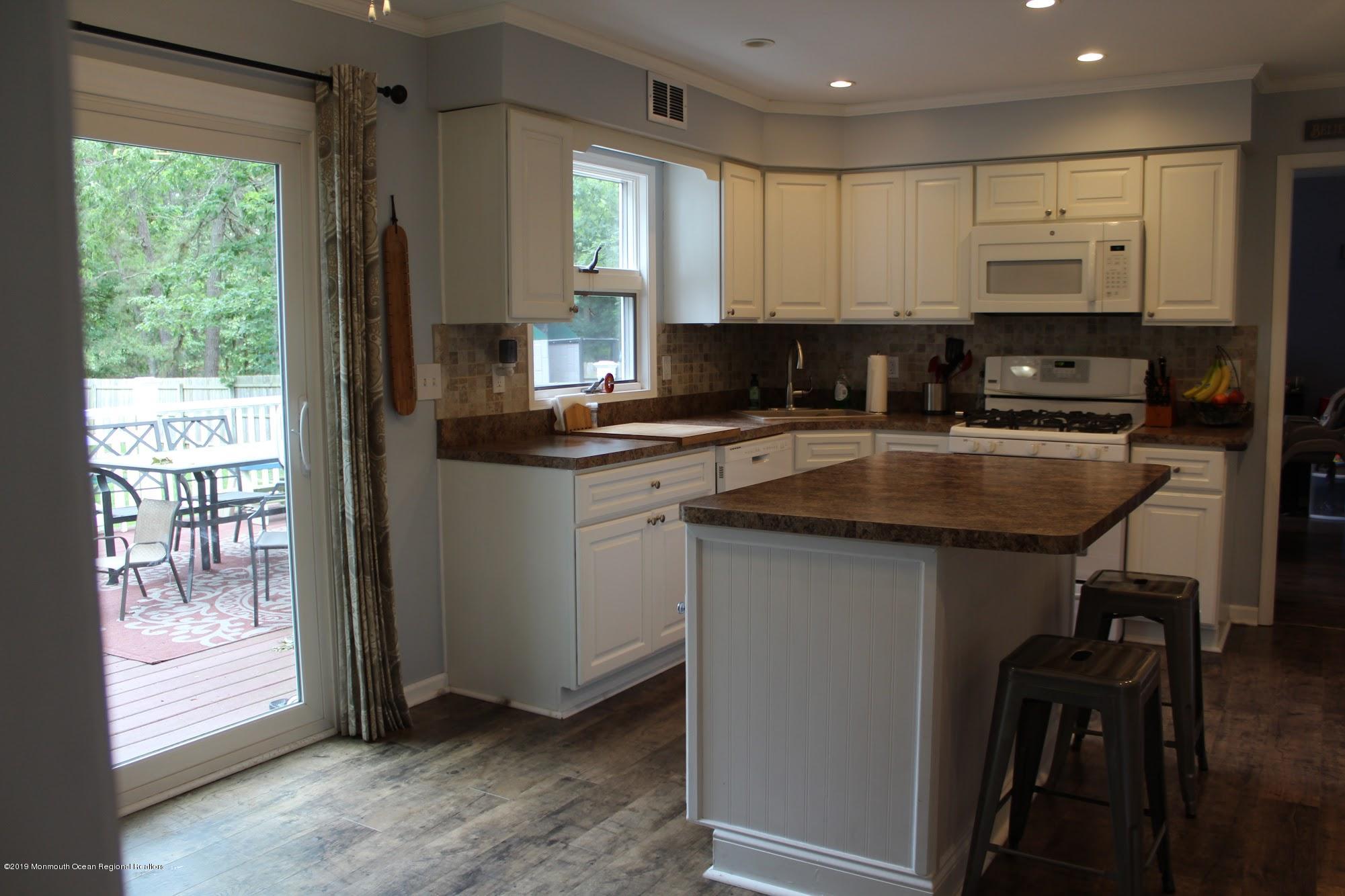 439 Frank Applegate Road Jackson, NJ 08527 - Photo 3 of 38 IMG_0502