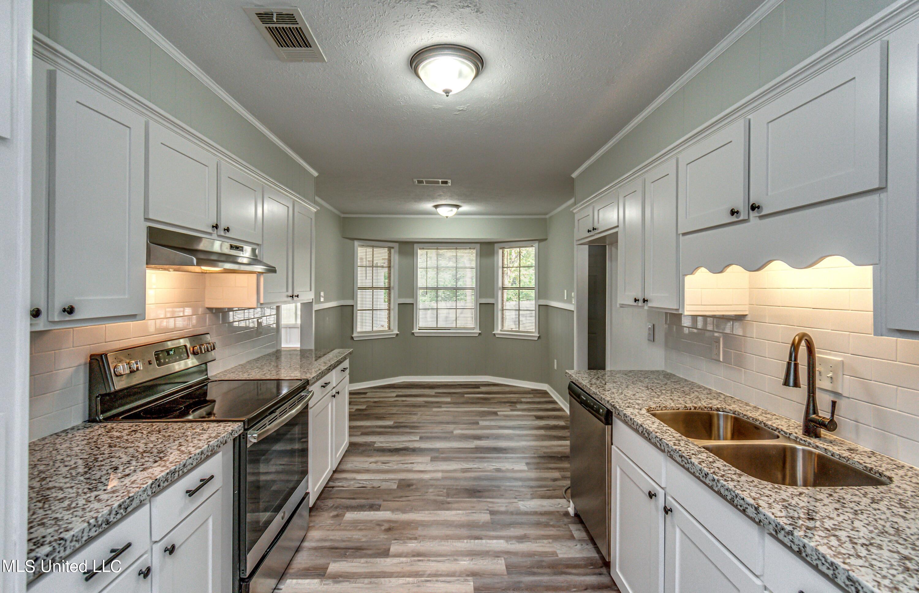 161 Summit Ridge Drive Brandon, MS 39042 - Photo 8 of 24 Kitchen