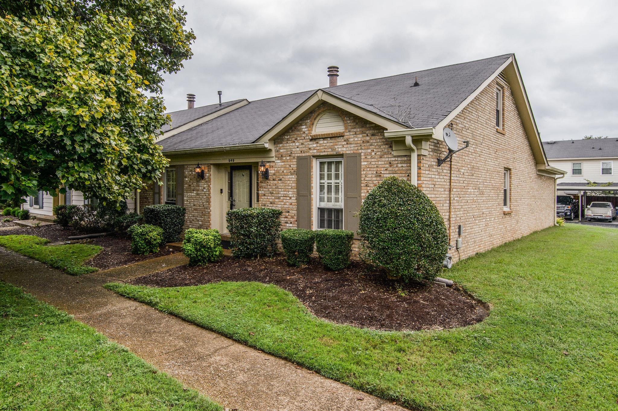 949 General George Patton Road Nashville, TN 37221 - Photo 2 of 25 a view of a front of house with a yard