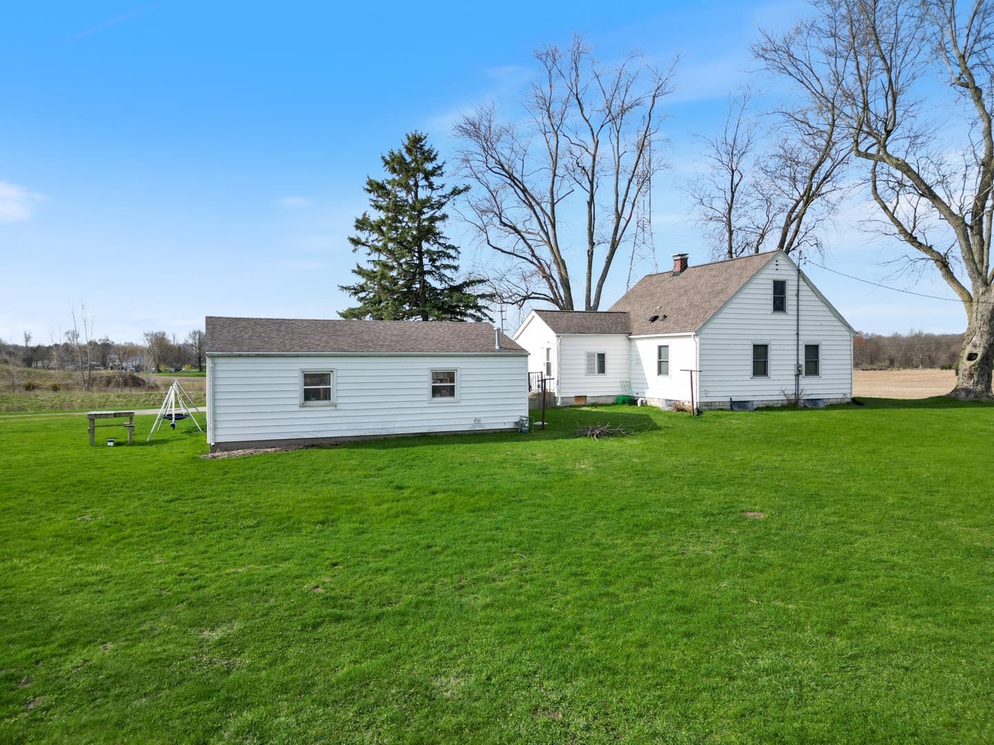 5290 Highway 15 Warsaw, IN 46582 - Photo 22 of 35