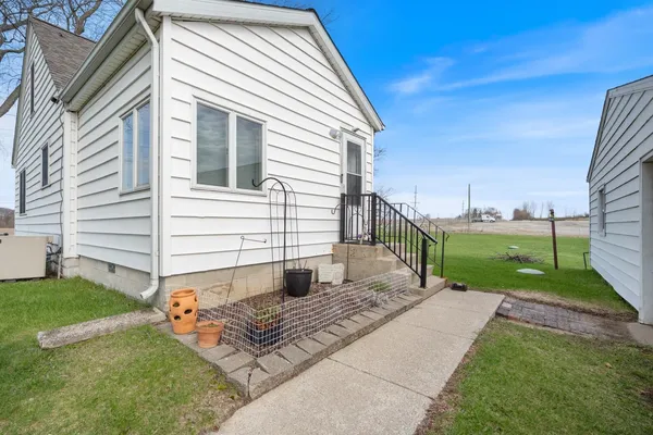 $350,000 | 5290 Highway 15, Warsaw, IN 46582