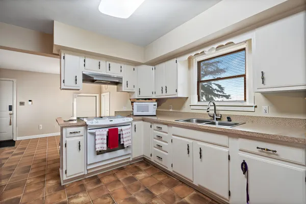 $350,000 | 5290 Highway 15, Warsaw, IN 46582