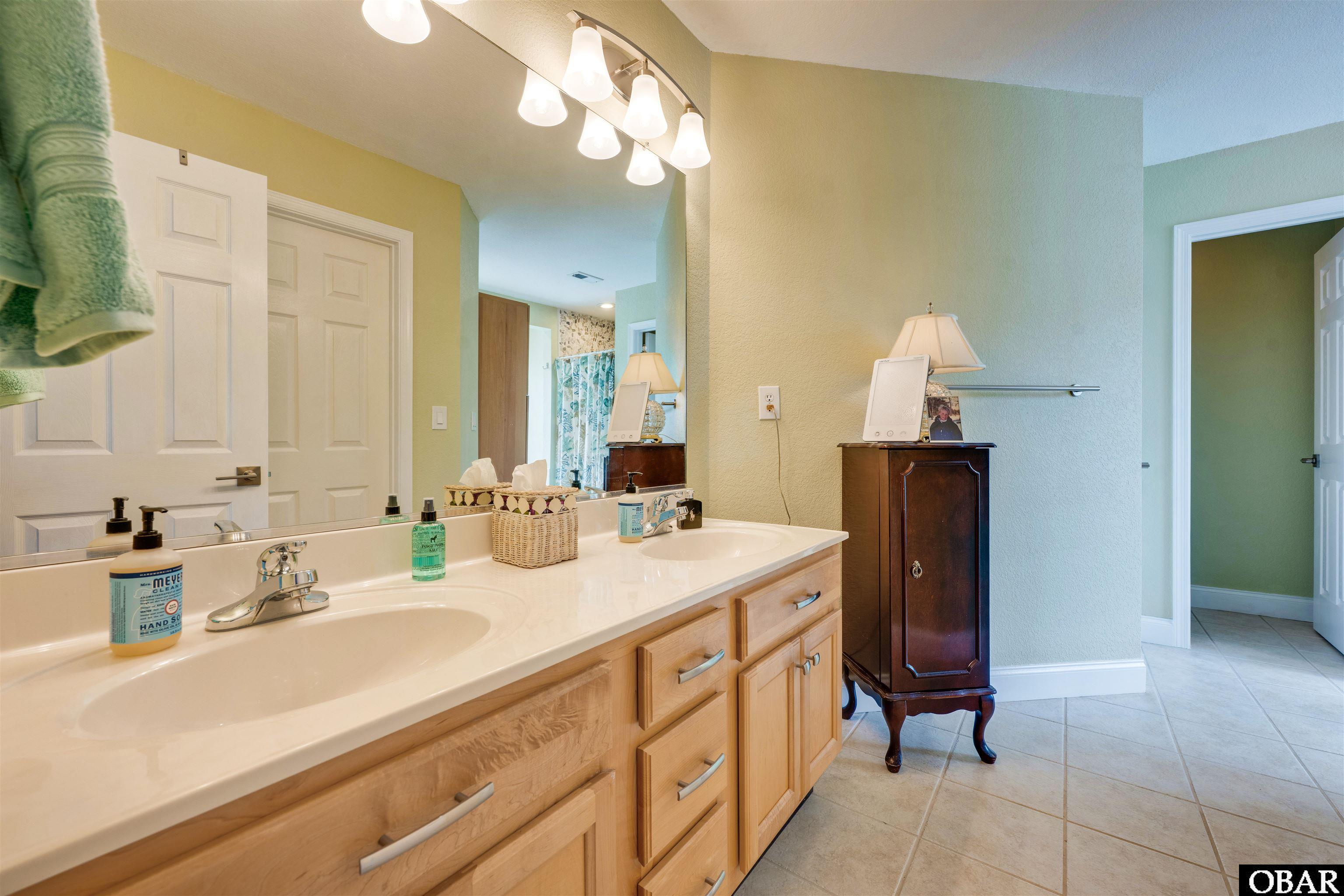 109 Gables Way, Unit 8B Kitty Hawk, NC 27949 - Photo 22 of 38