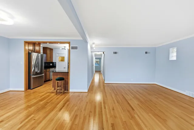 $3,600 | 4656 North Narragansett Avenue, Harwood Heights, IL 60706