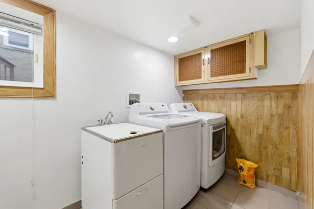 $3,600 | 4656 North Narragansett Avenue, Harwood Heights, IL 60706