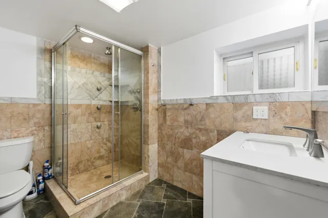 $3,600 | 4656 North Narragansett Avenue, Harwood Heights, IL 60706