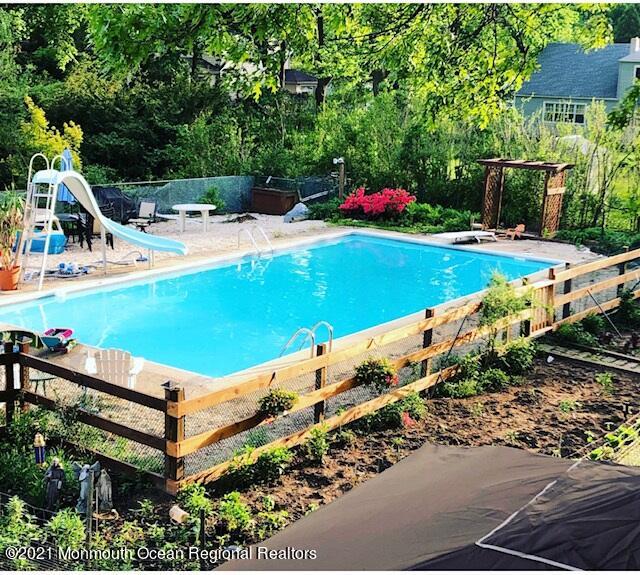 8 Nautilus Drive Leonardo, NJ 07737 - Photo 4 of 25 8 Nautilus pool