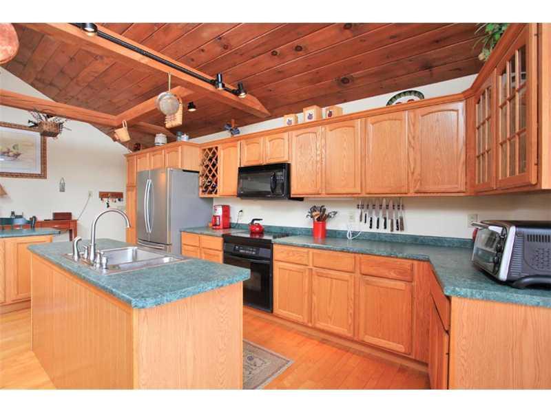 136 Runaround Pond Road Durham, ME 04222 - Photo 7 of 29 Kitchen.