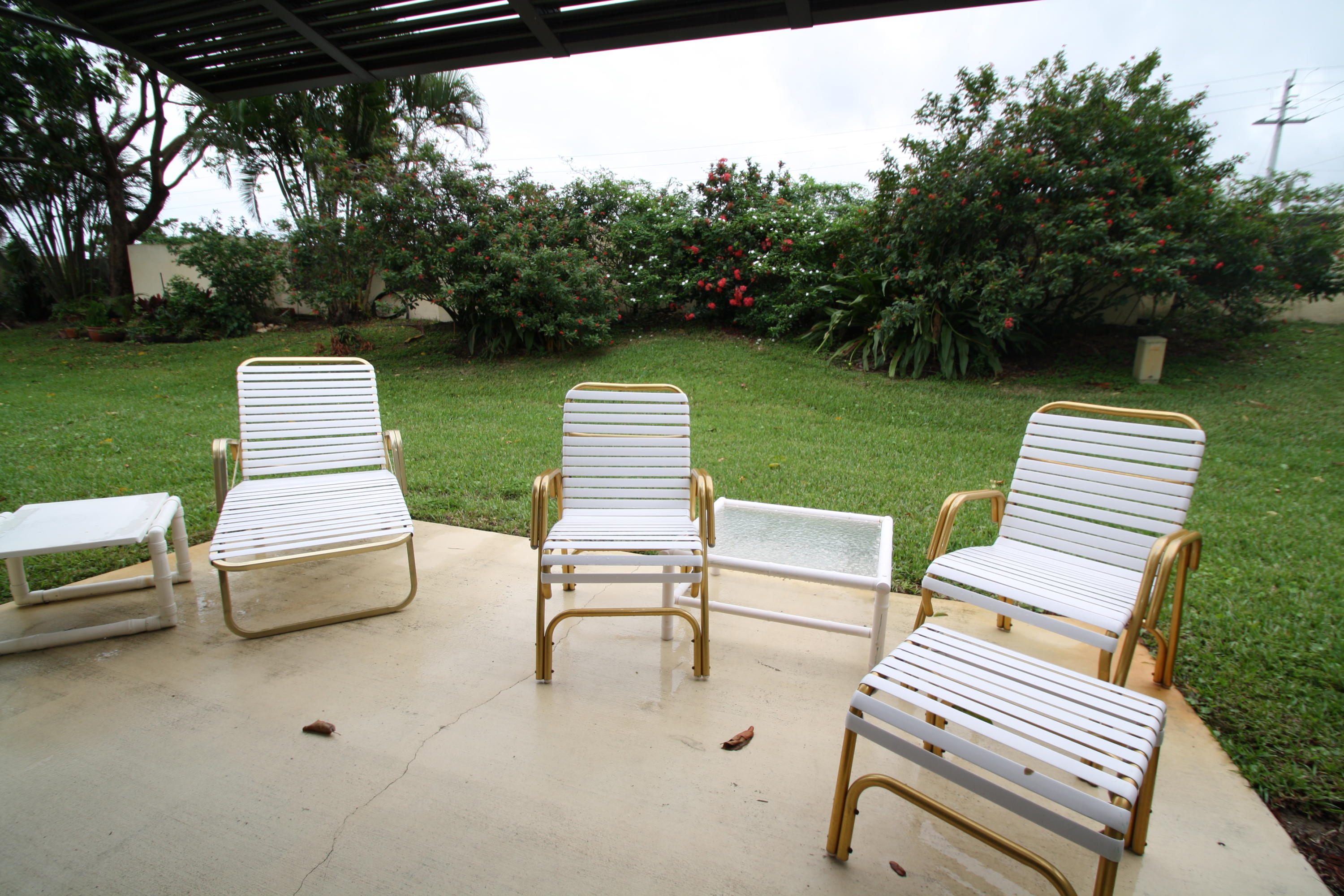 2 Ridge Pointe Drive, Unit F Boynton Beach, FL 33435 - Photo 17 of 29 Outdoor Patio