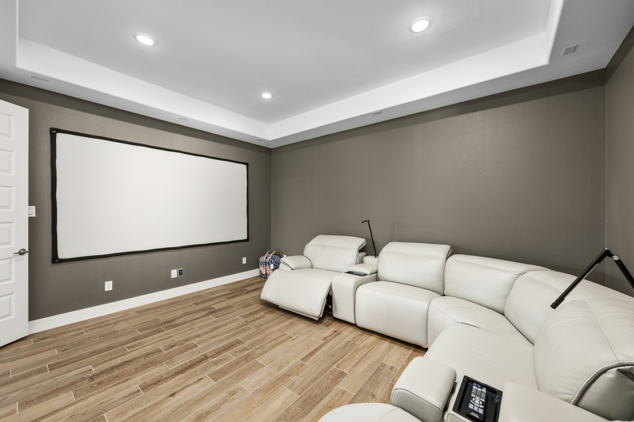 29402 Cir S Rnch Trail Fulshear, TX 77406 - Photo 24 of 50 a living room with furniture