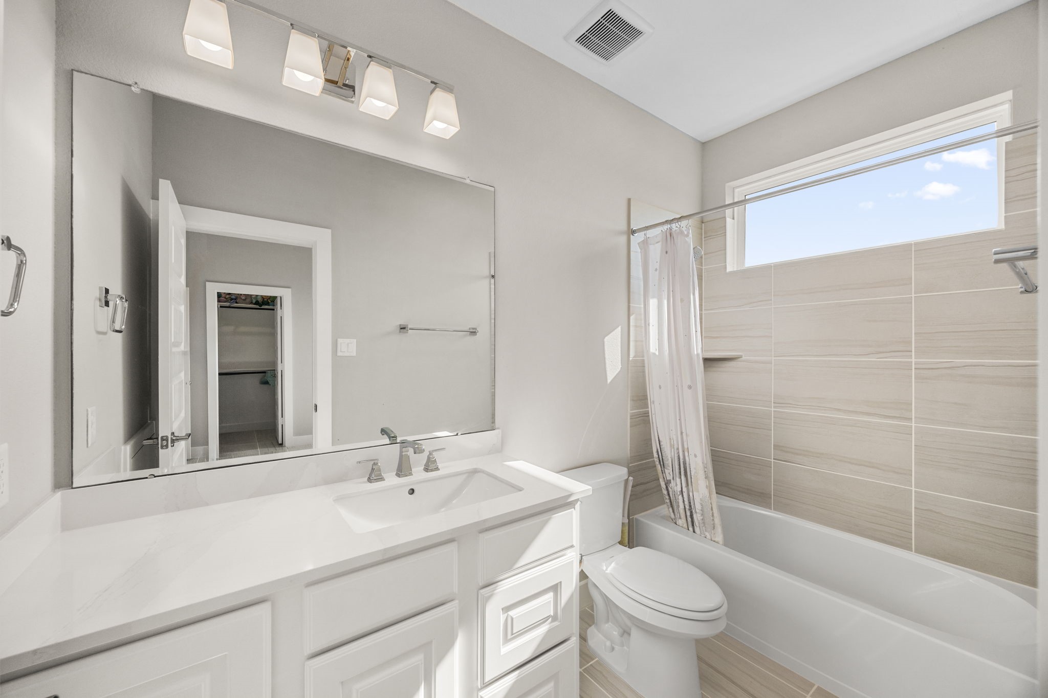 29402 Cir S Rnch Trail Fulshear, TX 77406 - Photo 44 of 50 a bathroom with a sink a toilet and shower