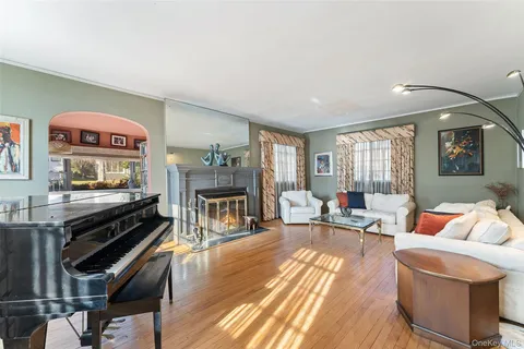 $675,000 | 10 Shawnee Avenue, Yonkers, NY 10710