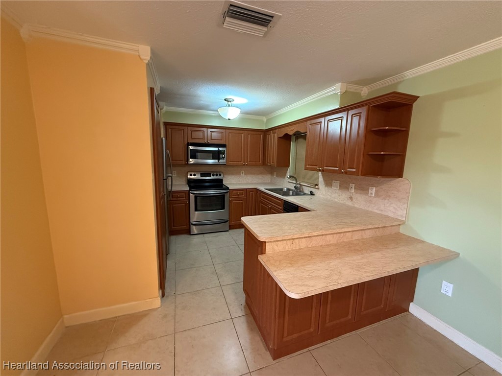 2224 Avalon Road Sebring, FL 33870 - Photo 8 of 19 Gallery Image 8