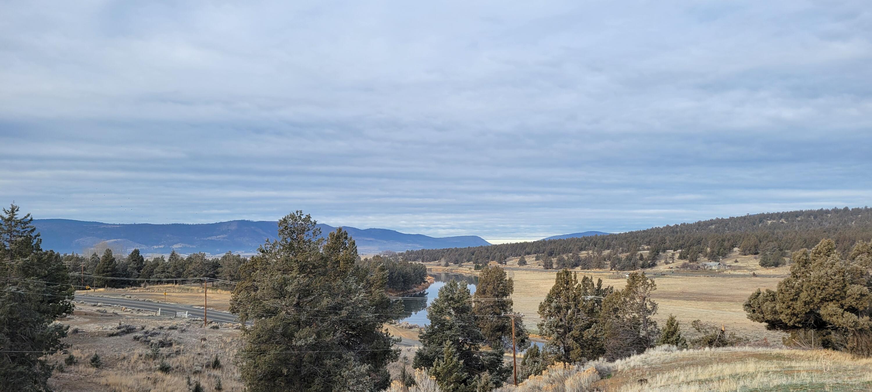 7467 Harpold Road Klamath Falls, OR 97603 - Photo 4 of 35 2