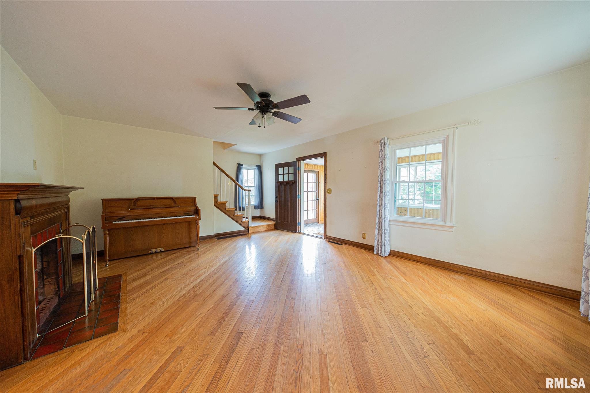 1708 Salem Road Mount Vernon, IL 62864 - Photo 10 of 28 Gallery Image 10