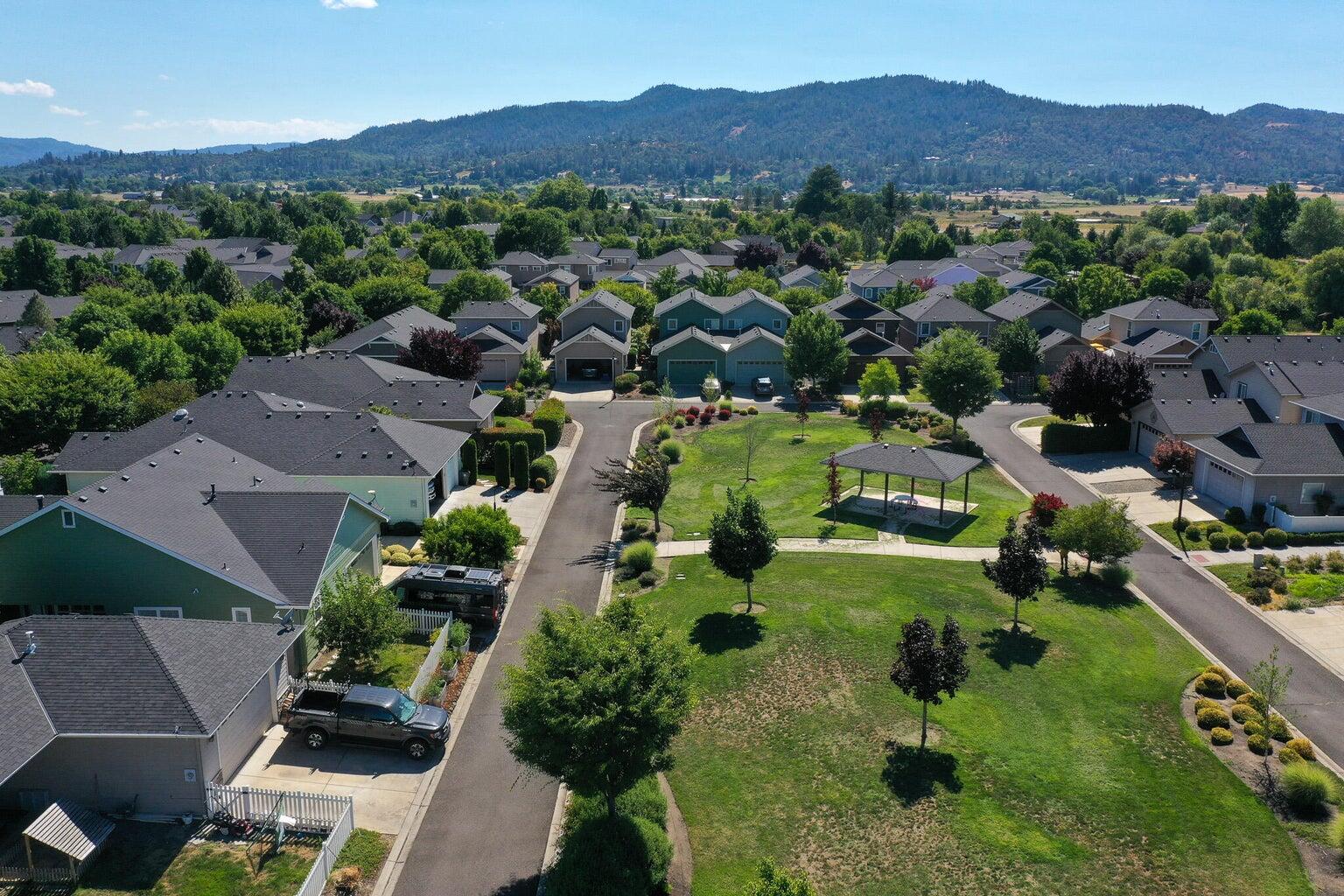 1131 North Haskell Street Central Point, OR 97502 - Photo 15 of 16 haskel again11