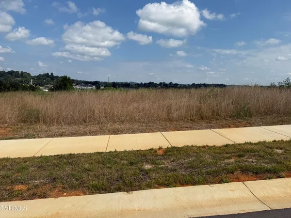 $140,000 | 130 Glaze Farm Way, Unit 27, Johnson City, TN 37601
