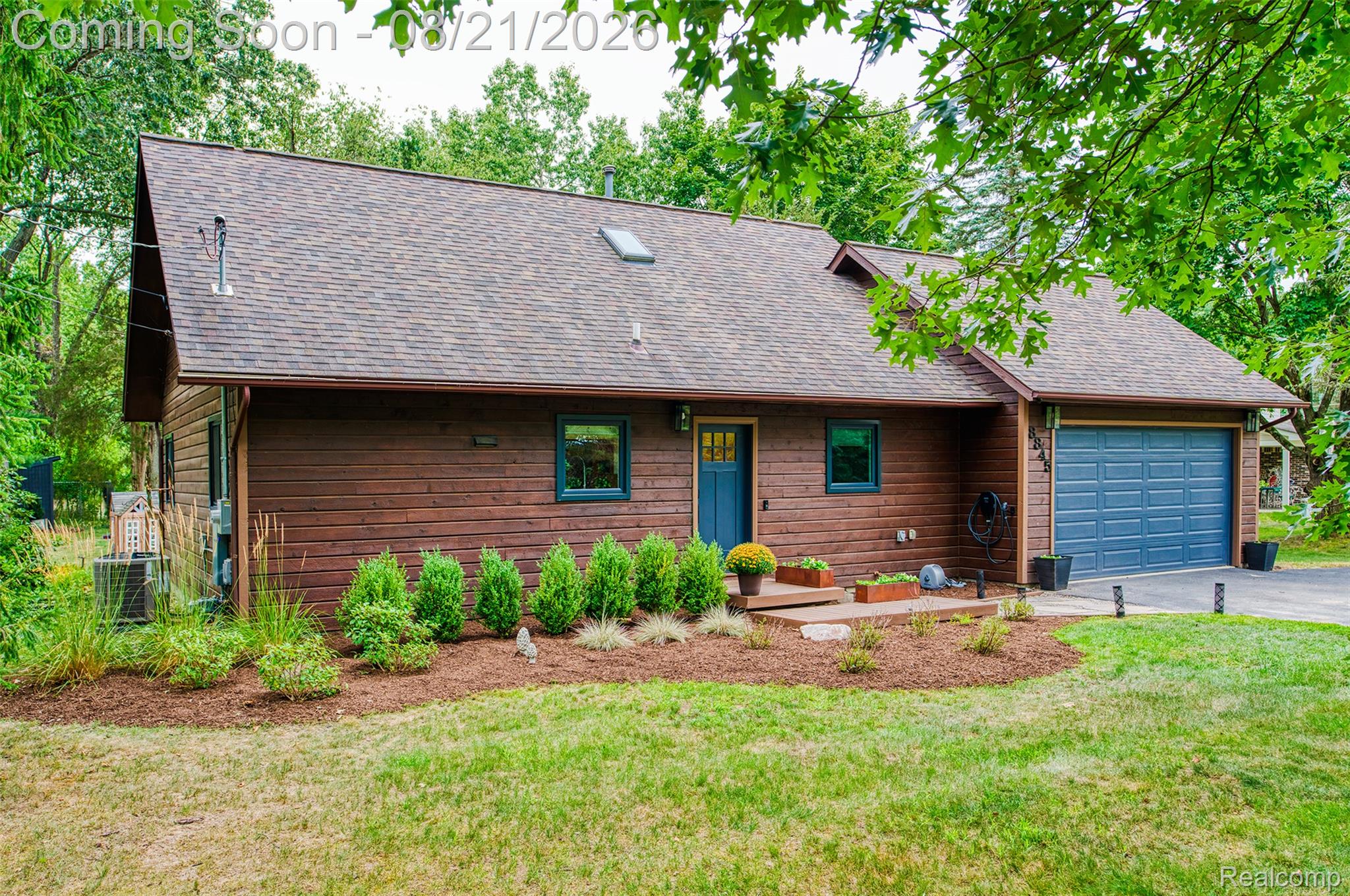 8845 River Valley Road Brighton, MI 48116 - Photo 3 of 49 DSC06255_1.jpg