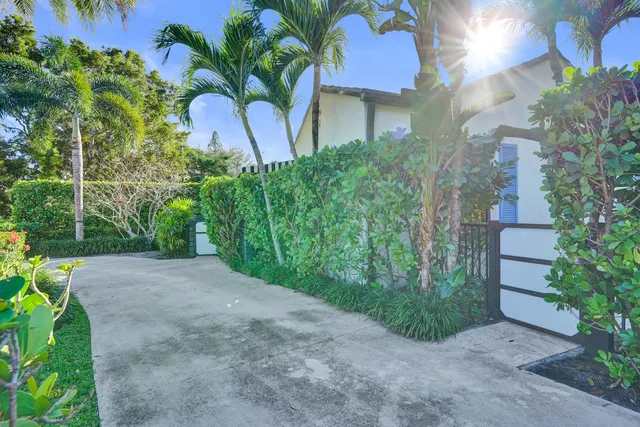 $2,999,999 | 246 North Swinton Avenue, Delray Beach, FL 33444