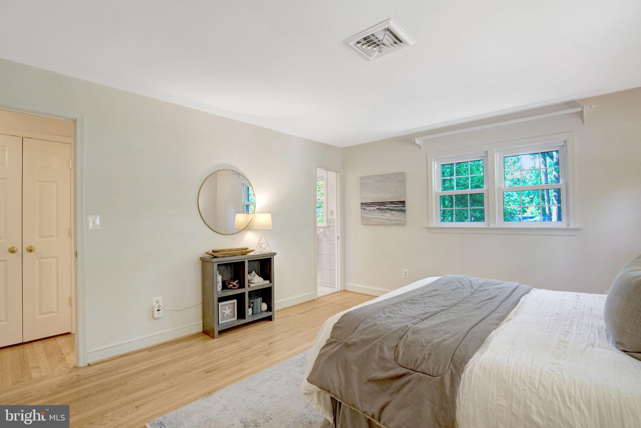 4409 Ferry Landing Road Alexandria, VA 22309 - Photo 32 of 68 Primary bedroom/upper level