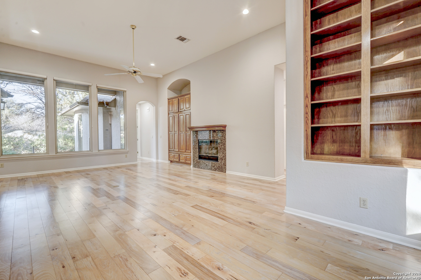 3707 Rustling Oaks San Antonio, TX 78259 - Photo 5 of 39