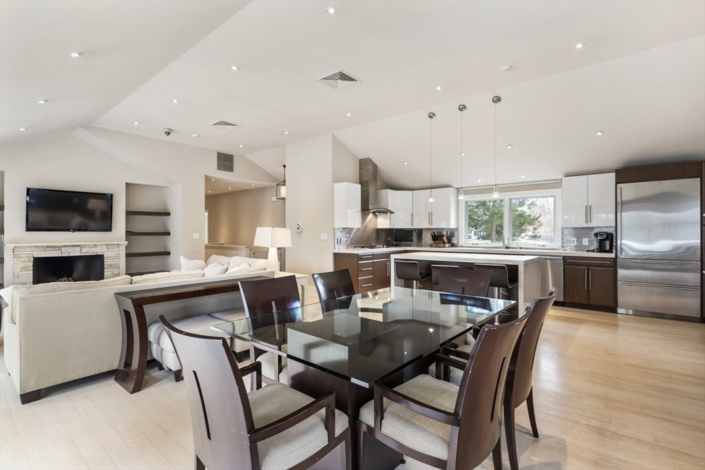 744 R Neponset Street Norwood, MA 02062 - Photo 4 of 25 Gallery Image 4