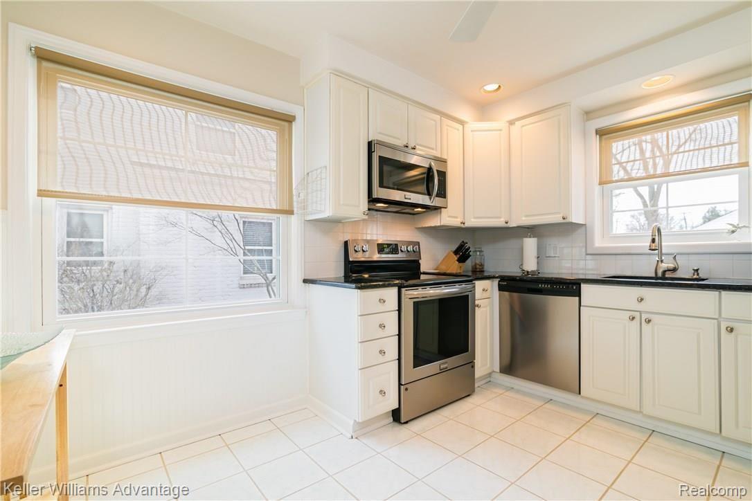 1911 Littlestone Road Grosse Pointe, MI 48236 - Photo 10 of 33 1911 Littlestone Rd-14.jpg