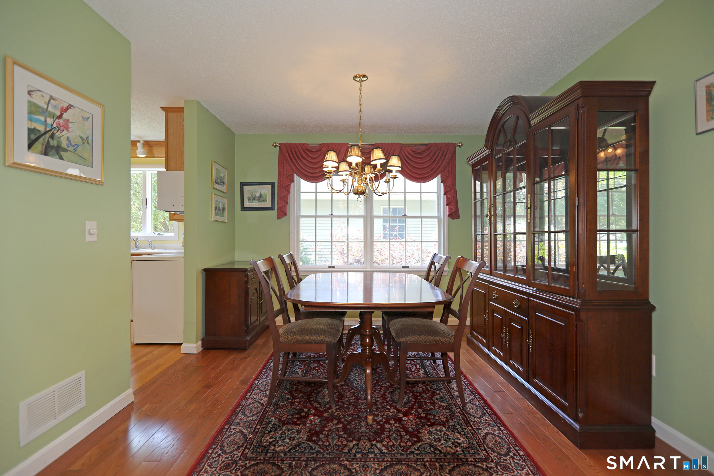 632 Locksmith Road, Unit 632 Windsor, CT 06095 - Photo 6 of 21 The L shaped Living and Dining room have beautiful high ceilings and fans